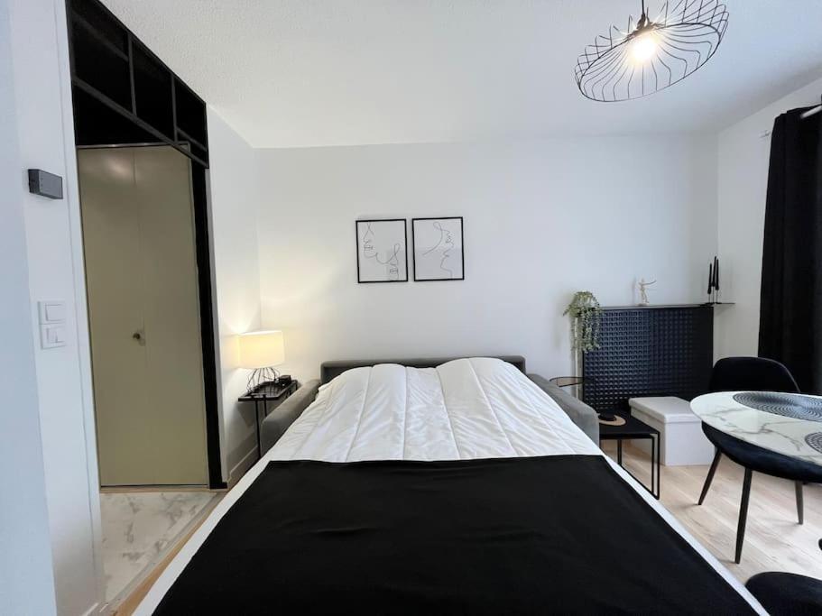Central & Cosy Bagneres-de-Luchon Bagian luar foto